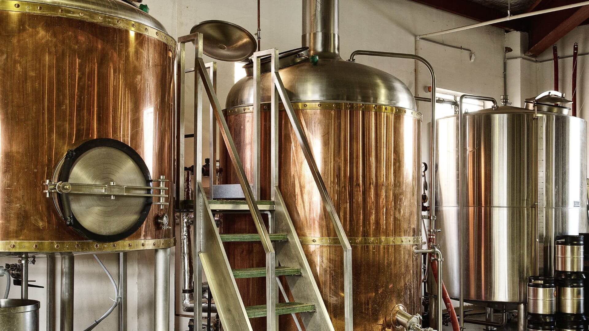 tanks in een brouwerij