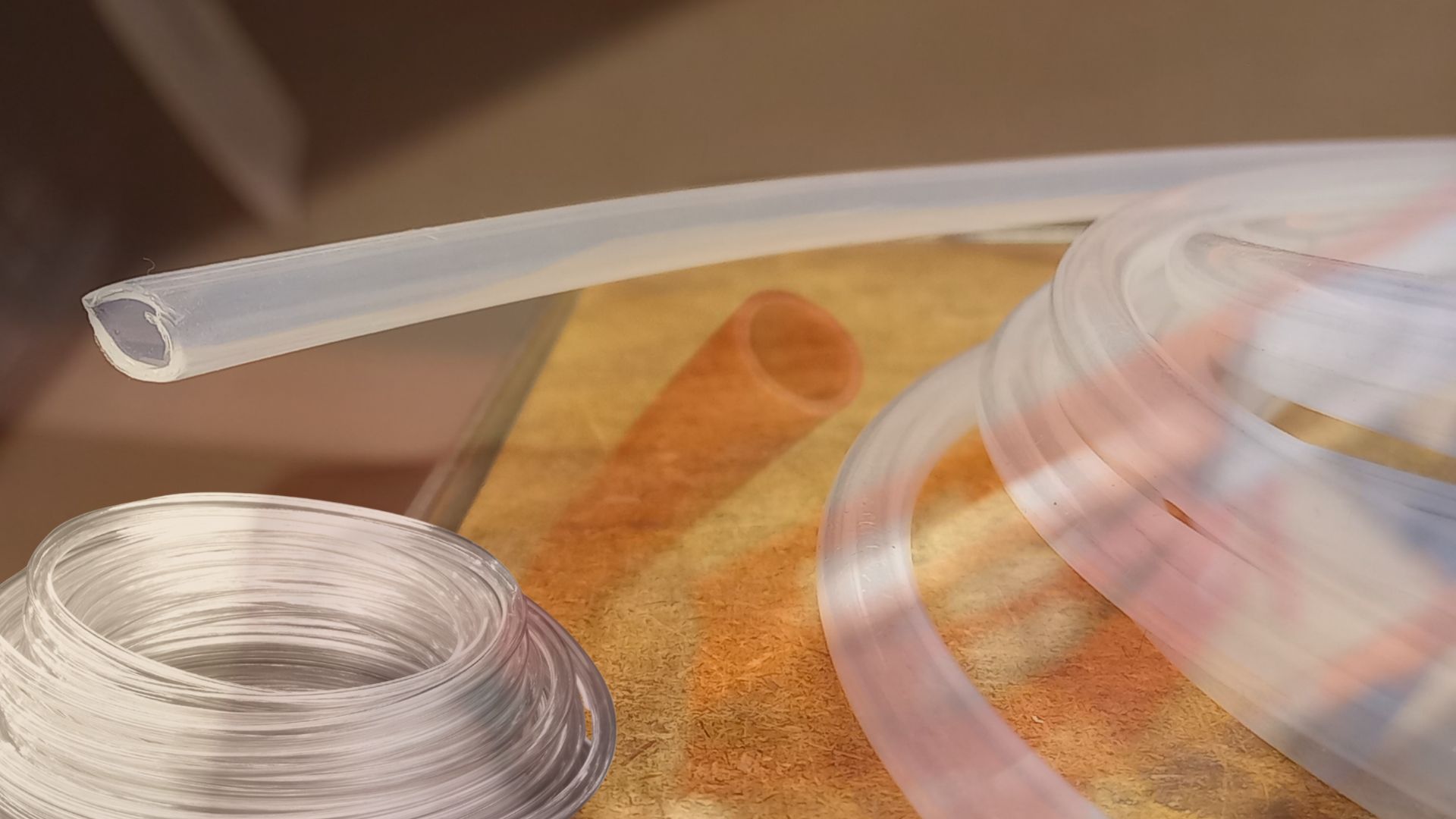 Minigids voor slangen: FEP, PTFE of siliconen?