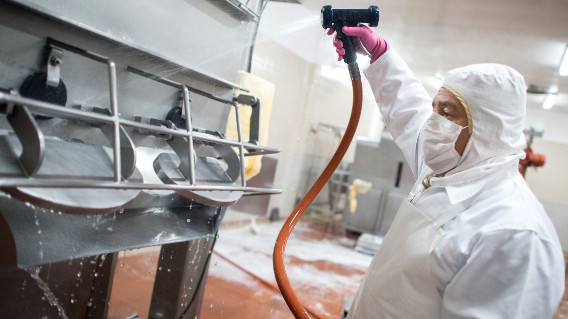 Effectieve reiniging met slangen en slangoprollers